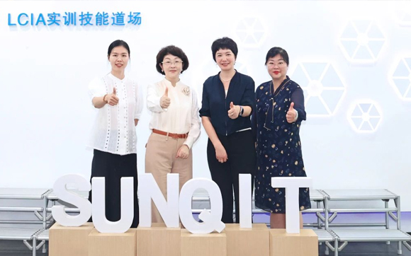 訪企業(yè)，聽心聲、促交流 | 區(qū)工商聯(lián)率隊走訪興千田